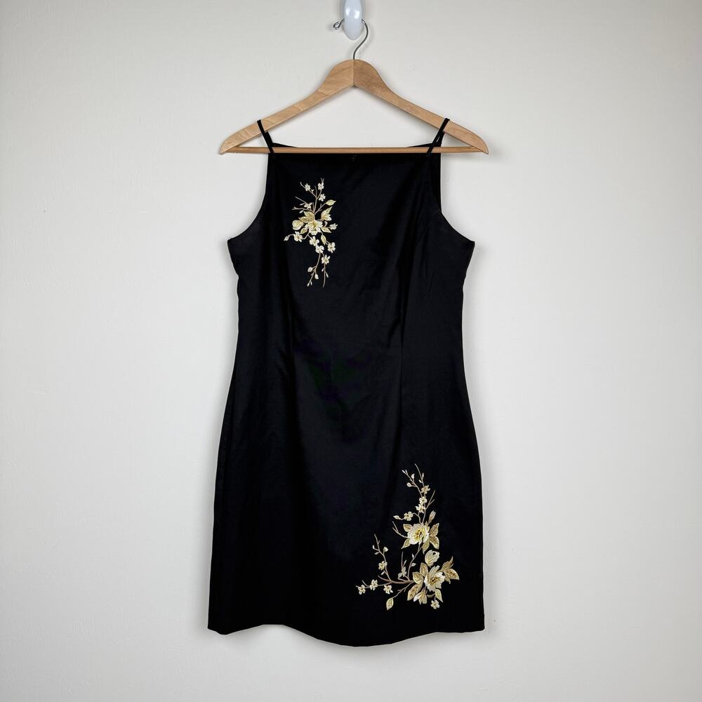 Vintage 90s CDC Petites Black Floral Embroidered Sheath Dress Size 12P